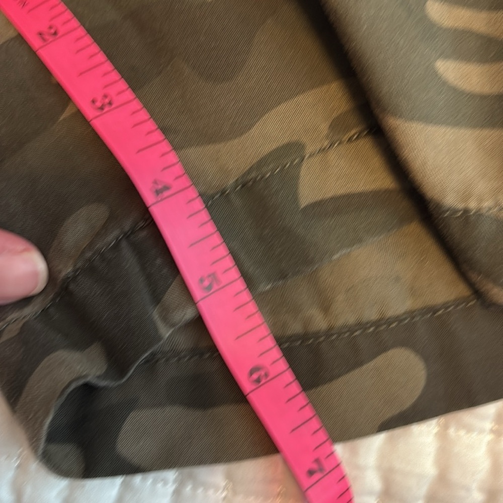 Social Standard bySanctuary Olive Camouflage Shorts
Size medium - Picture 6 of 9